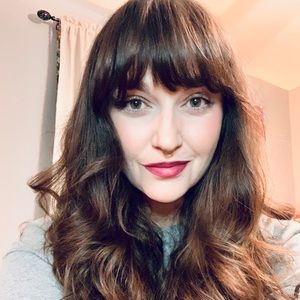 Meet your Posher, Leanna